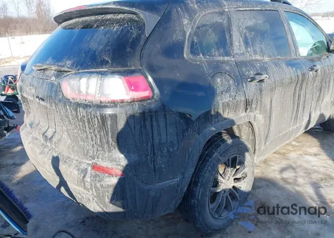 2023 Jeep Cherokee Altitude Lux 4X4 z USA, uszkodzony, nr VIN 1C4PJMMB0PD106949